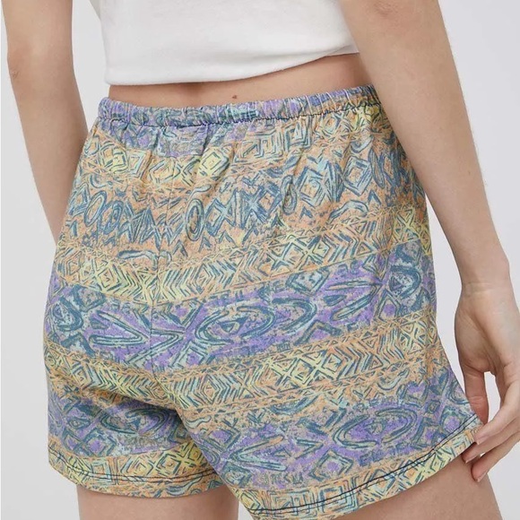 Quiksilver Patterned Shorts - Picture 2 of 6
